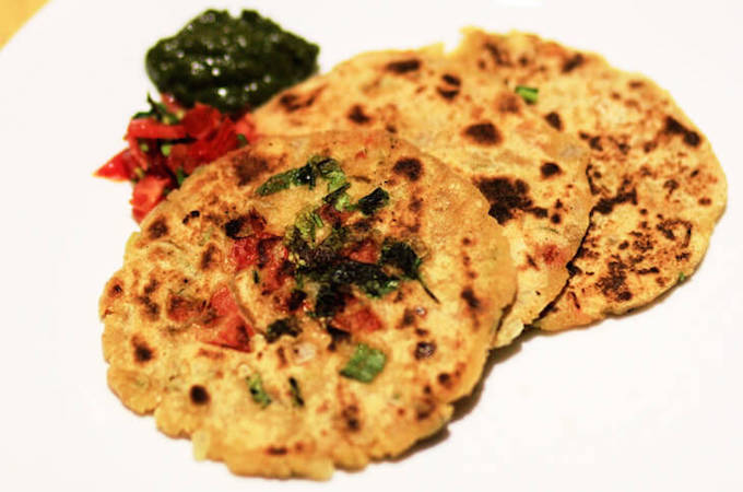 Pyaz Tamater Tikkar Rajasthani Paratha Recipe