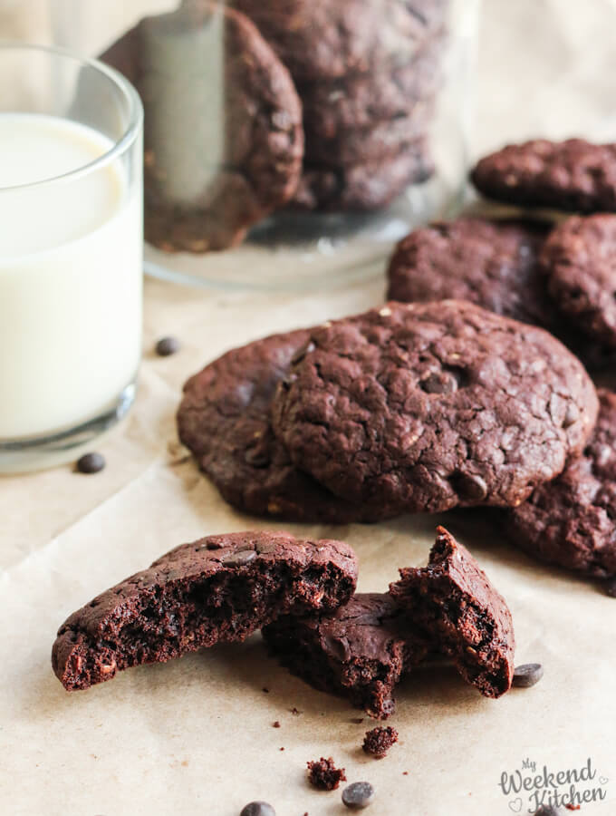 Dark Chocolate Chunk Oatmeal Cookies - Sally's Baking Addiction